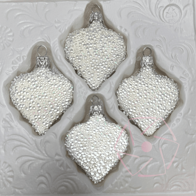 Kalėdinis žaisliukas širdelė STIKLO KAROLIAI 1